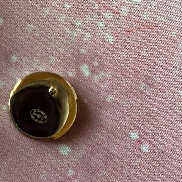 Chanel - Picture 4 of 4